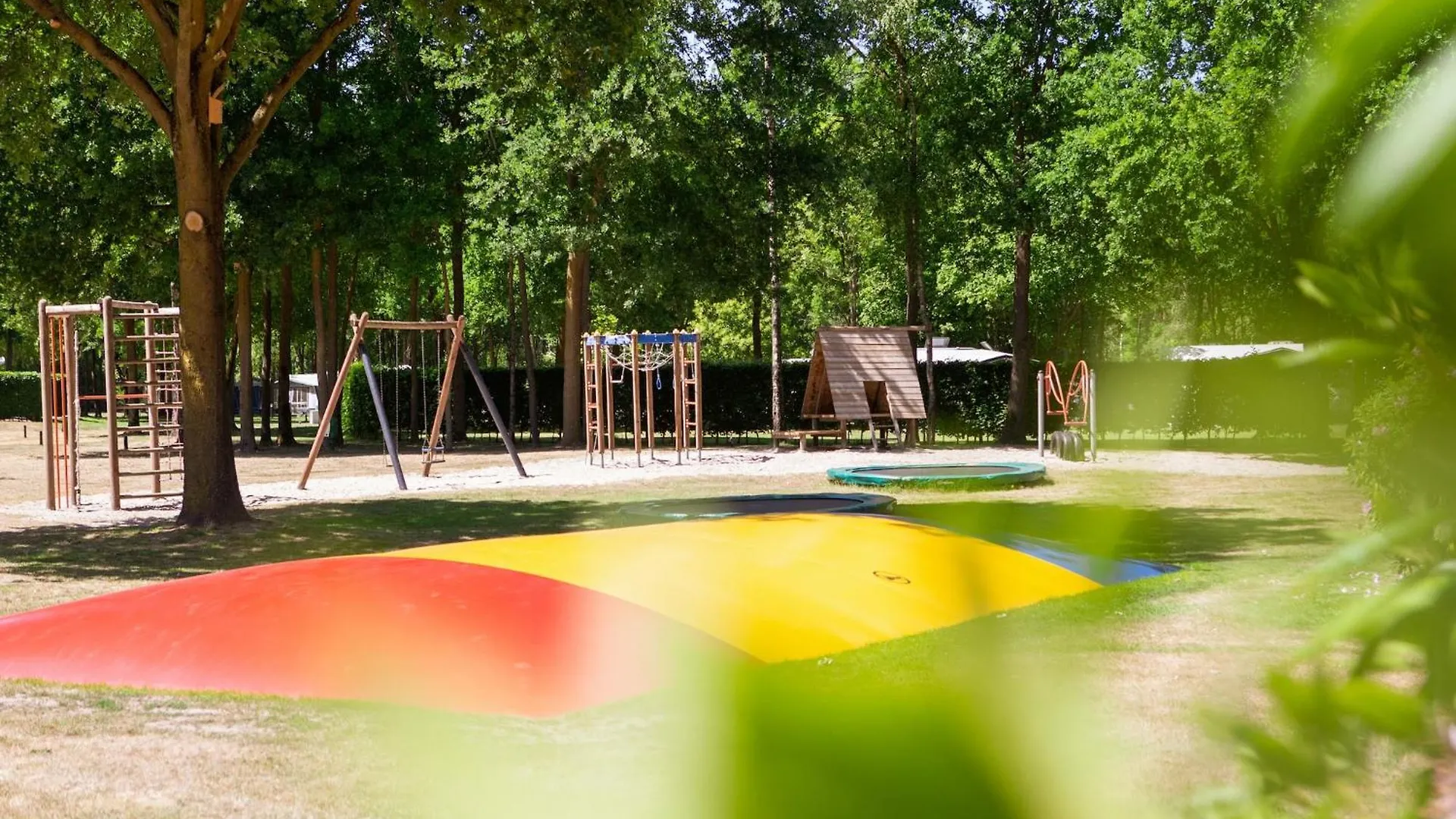 Beautiful Lodge With Sauna, Located In A Holiday Park In Brabant Oirschot Holiday home